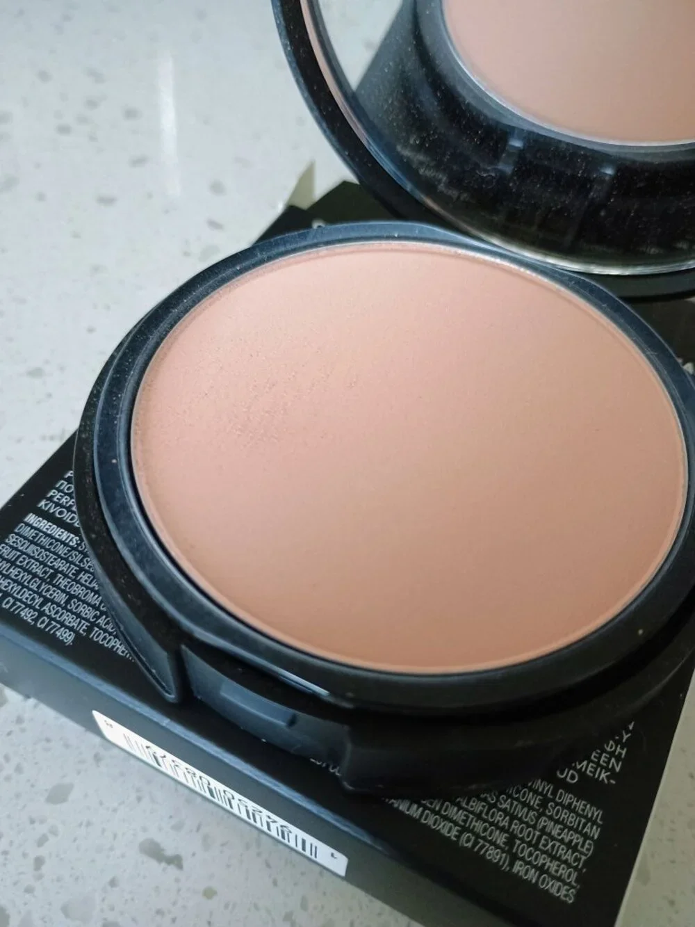 EUC BAREMINERALS BAREPRO 24 HR WEAR FOUNDATION FAIR 15 COOL POWDER